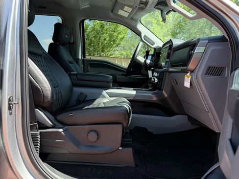 New 2025 Ford F150 XLT w/ Equipment Group 301A Standard image 30