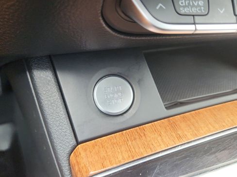 Used 2021 Audi Q5 Premium image 27