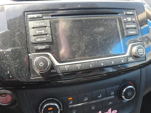 Used 2017 Nissan Sentra SV FWD image 16