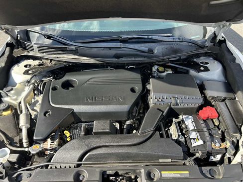 Used 2018 Nissan Altima 2.5 SV FWD image 16
