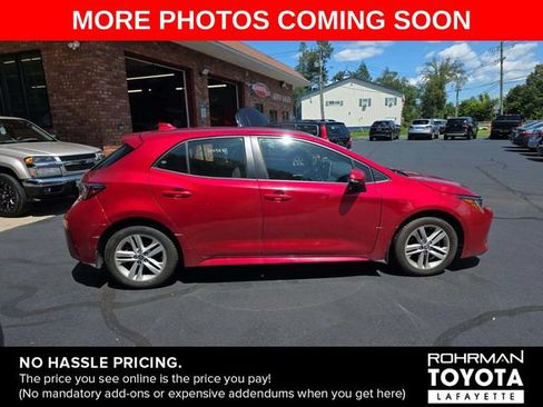 Used 2022 Toyota Corolla SE w/ SE Preferred Package FWD image 4