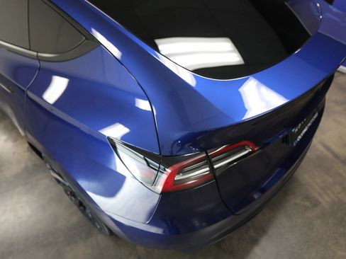 Used 2023 Tesla Model Y Long Range AWD/4WD image 20