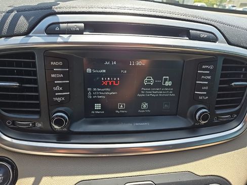 Used 2017 Kia Sorento EX w/ EX V6 Premium Package FWD image 15