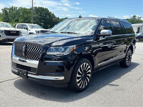 Used 2023 Lincoln Navigator L Black Label AWD/4WD image 4