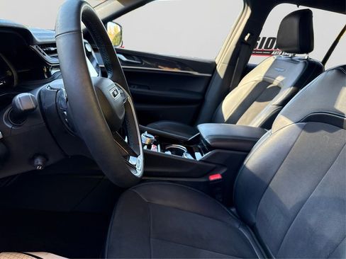 Used 2023 Jeep Grand Cherokee Trailhawk w/ Luxury Tech Group III image 9