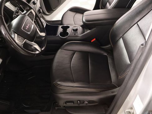 Used 2019 GMC Terrain SLT FWD image 10