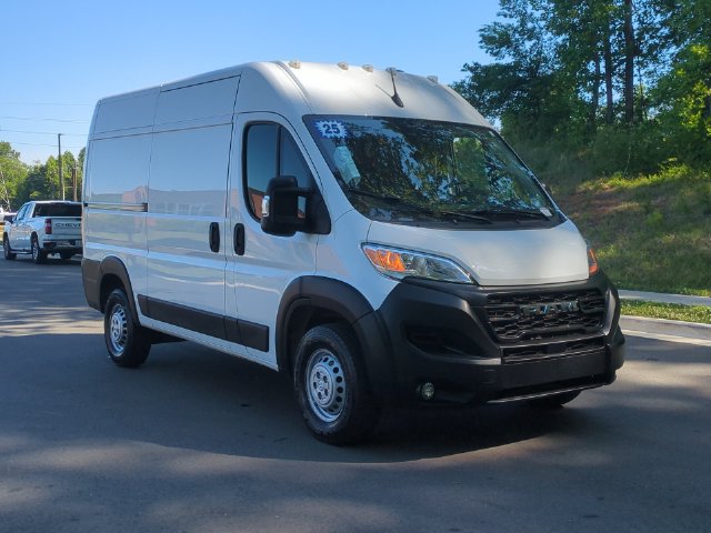 Used 2025 RAM ProMaster 2500 w/ Convenience Group FWD image 15