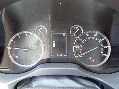 Used 2023 Lexus GX 460 Premium w/ Premium Plus Package image 15