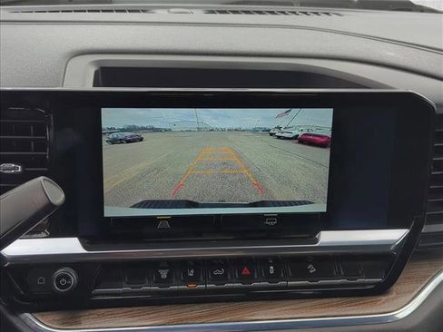 Used 2024 Chevrolet Silverado 2500 LT image 14