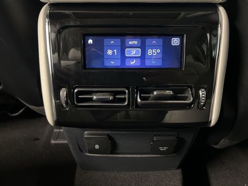 New 2026 Lincoln Aviator AWD image 35