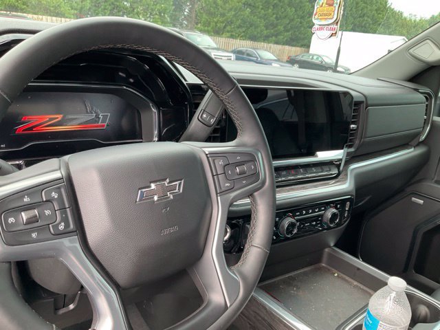 Used 2025 Chevrolet Silverado 2500 LTZ w/ Trail Boss Package AWD/4WD image 12