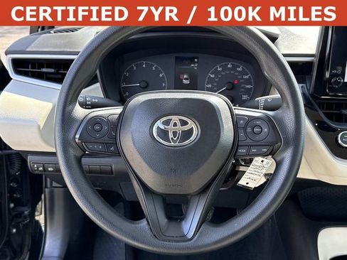 Used 2025 Toyota Corolla LE image 18