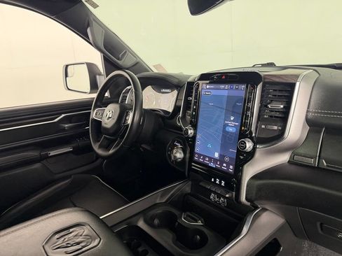 Used 2025 RAM 1500 Laramie AWD/4WD image 30