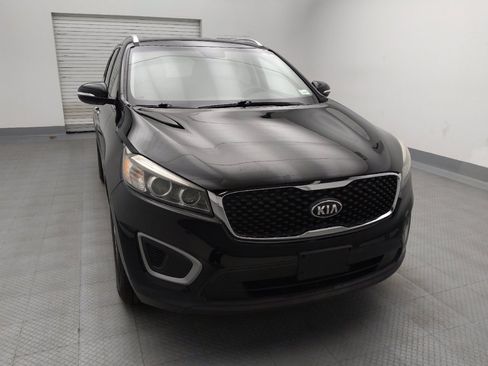 Used 2016 Kia Sorento FWD image 14