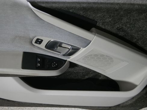 Used 2015 BMW i3 w/ Range Extender image 19