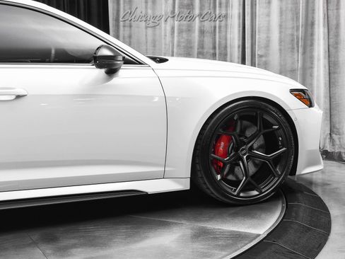 Used 2024 Audi RS 6 performance image 53