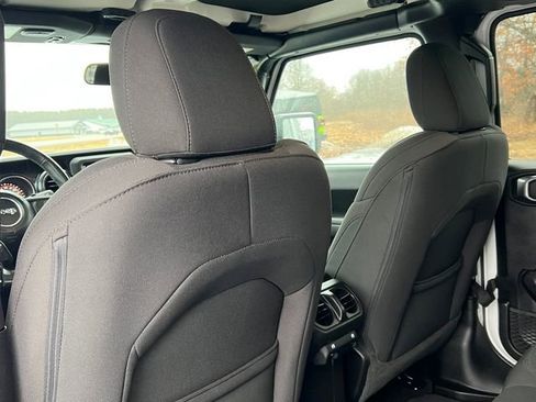 Certified 2023 Jeep Wrangler Sport image 31