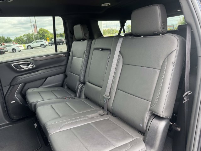 Used 2024 Chevrolet Suburban LT AWD/4WD image 40