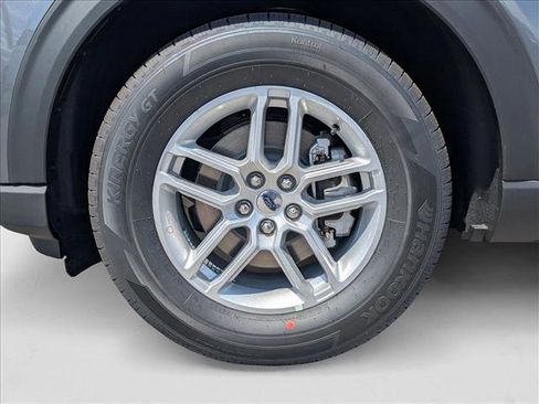 New 2025 Ford Explorer Active image 9