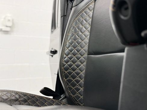 Used 2022 Jeep Wrangler Unlimited Sahara AWD/4WD image 14