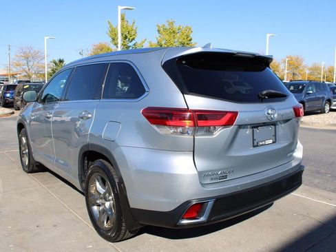 Used 2017 Toyota Highlander Limited Platinum image 5