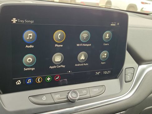 Used 2025 Chevrolet Blazer LT FWD image 19