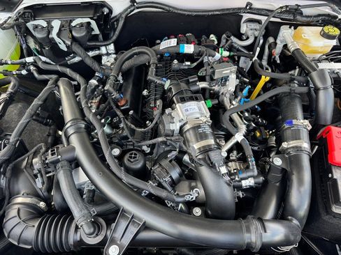 New 2025 Ford Bronco Badlands image 36