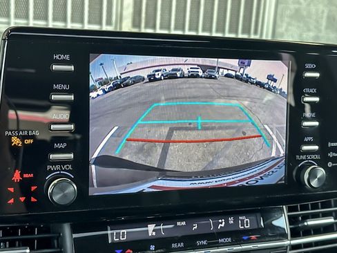 Certified 2021 Toyota Sienna XLE FWD image 19