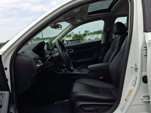 Used 2024 Honda Civic EX-L image 13