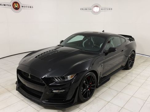 Used 2020 Ford Mustang Shelby GT500 w/ Technology Package RWD image 35