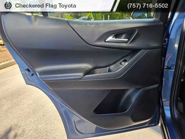Used 2025 Chevrolet Equinox LT w/ Convenience Package II FWD image 28