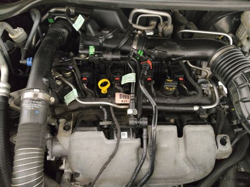 Used 2017 Ford Explorer XLT image 30