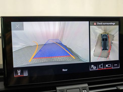 Used 2023 Audi Q5 Prestige w/ Prestige Package image 15