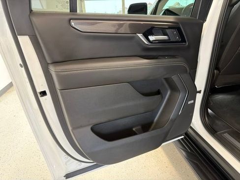 Used 2026 GMC Yukon XL Elevation w/ LPO, Floor Liner Package AWD/4WD image 49