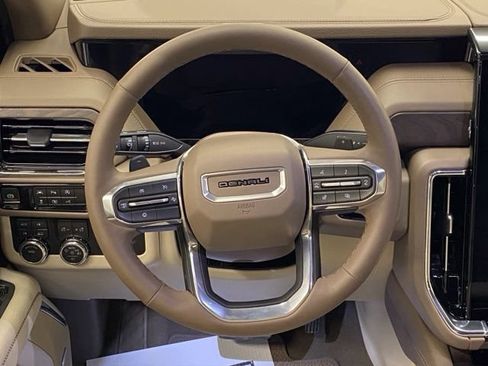 Used 2026 GMC Yukon Denali AWD/4WD image 28