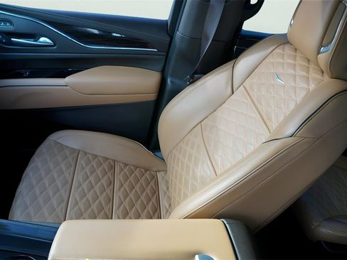 Used 2021 Cadillac Escalade Sport w/ Driver Assist Tech Package image 34