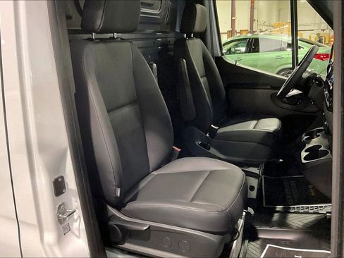 Used 2026 Mercedes-Benz Sprinter 2500 image 6