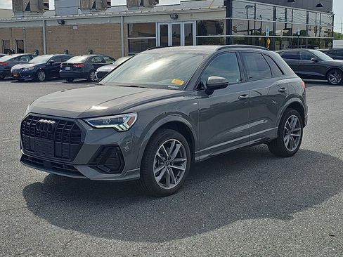 Used 2025 Audi Q3 2.0T Premium w/ Convenience Package AWD/4WD image 16