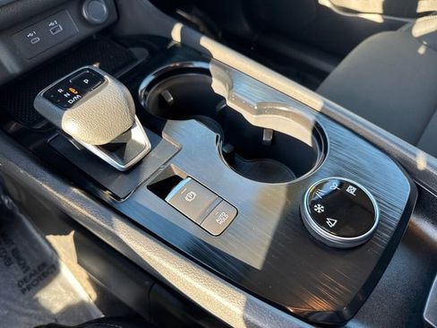 Used 2023 Nissan Rogue S image 36