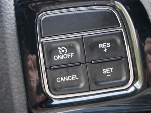 Used 2014 Dodge Grand Caravan SE FWD image 12