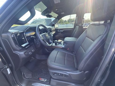 Used 2026 Chevrolet Silverado 1500 High Country w/ Technology Package AWD/4WD image 7