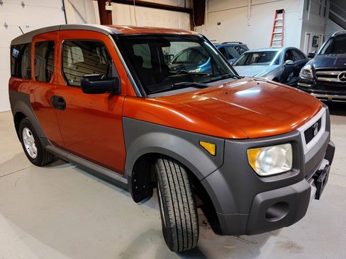 Used 2005 Honda Element EX image 11