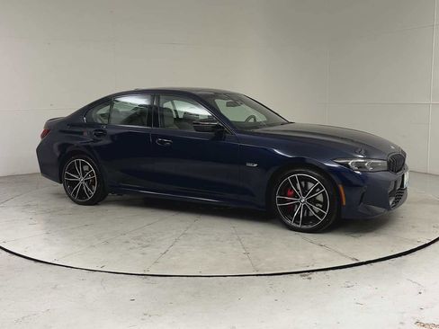 Used 2023 BMW 330e xDrive w/ M Sport Package AWD/4WD image 8
