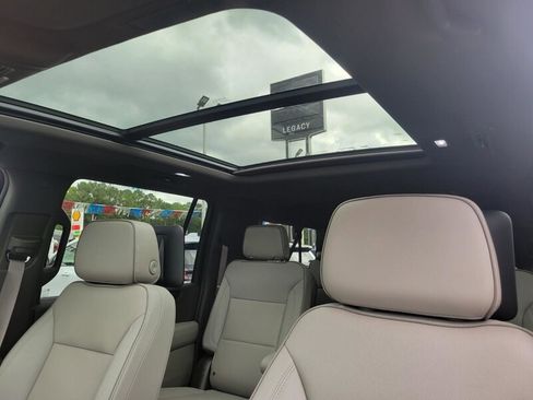 New 2026 GMC Yukon XL Elevation w/ Elevation Premium Package image 17