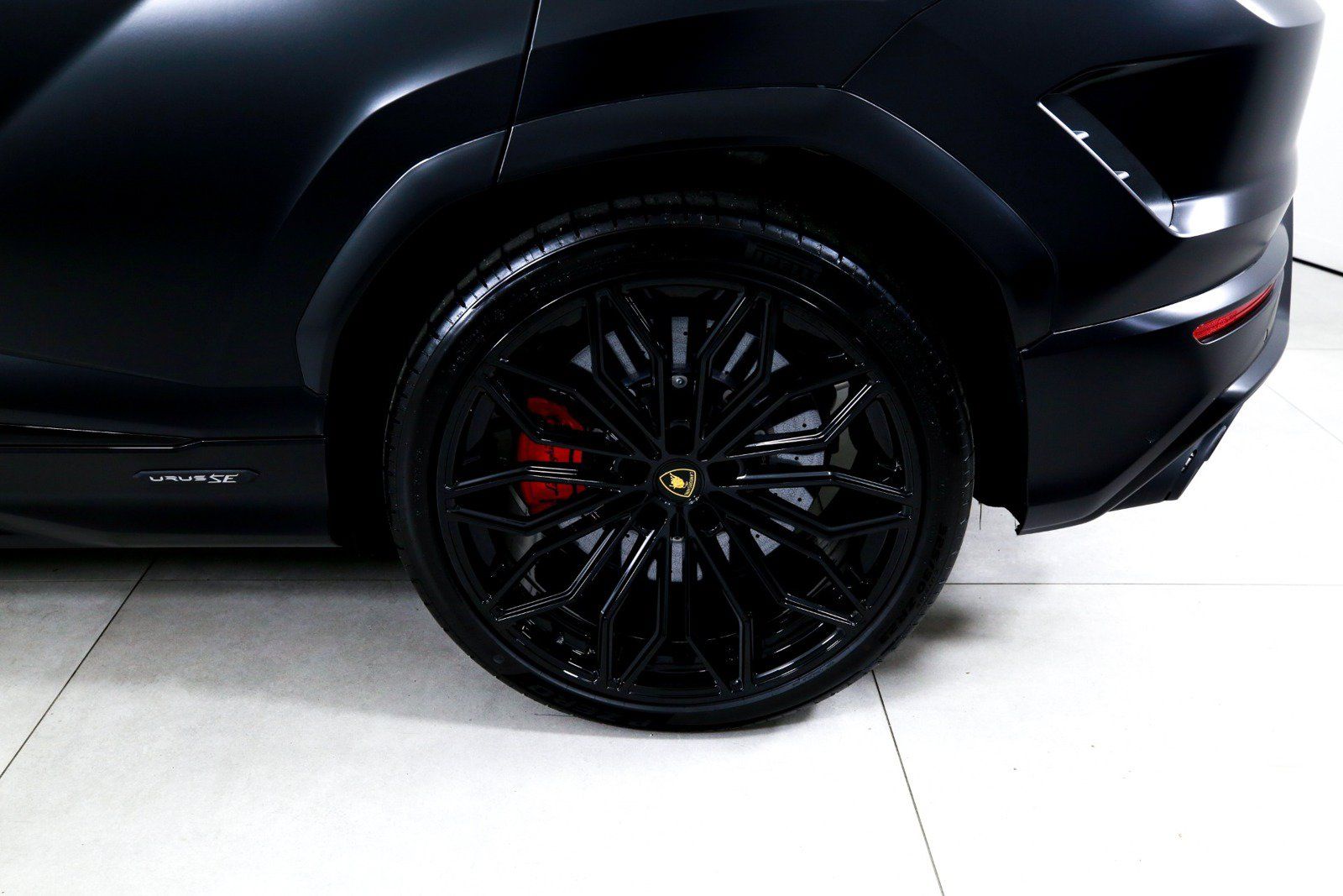 Used 2025 Lamborghini Urus S AWD/4WD image 41
