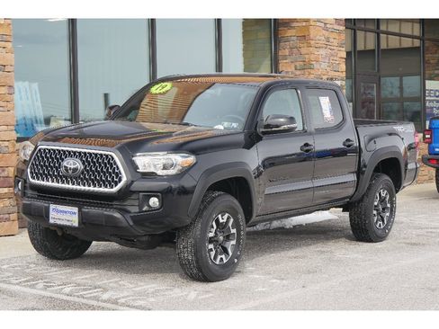 Used 2019 Toyota Tacoma TRD Off-Road w/ Technology Package image 7