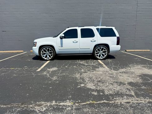 Used 2010 Chevrolet Tahoe LT AWD/4WD image 31