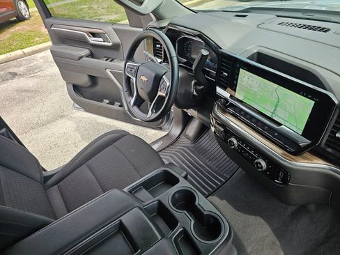 Used 2026 Chevrolet Silverado 1500 LT RWD image 22