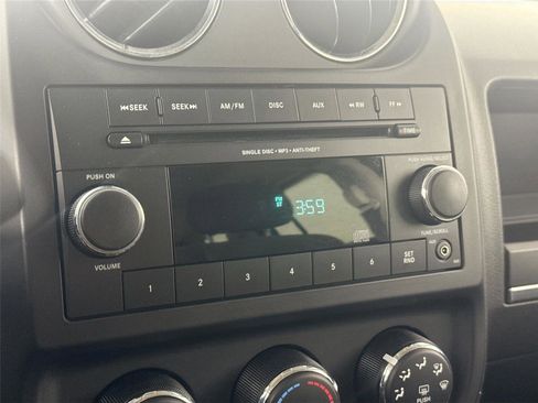 Used 2014 Jeep Patriot Sport w/ Power Value Group image 18