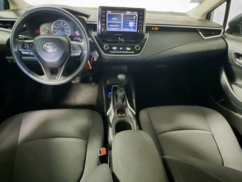 Used 2020 Toyota Corolla LE image 29